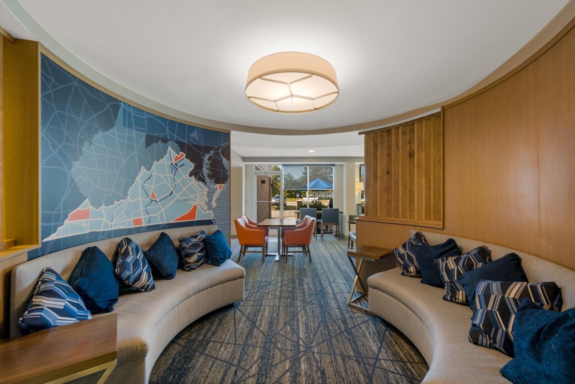 Holiday Inn Express Hotels- Hampton By Ihg Eksteriør billede