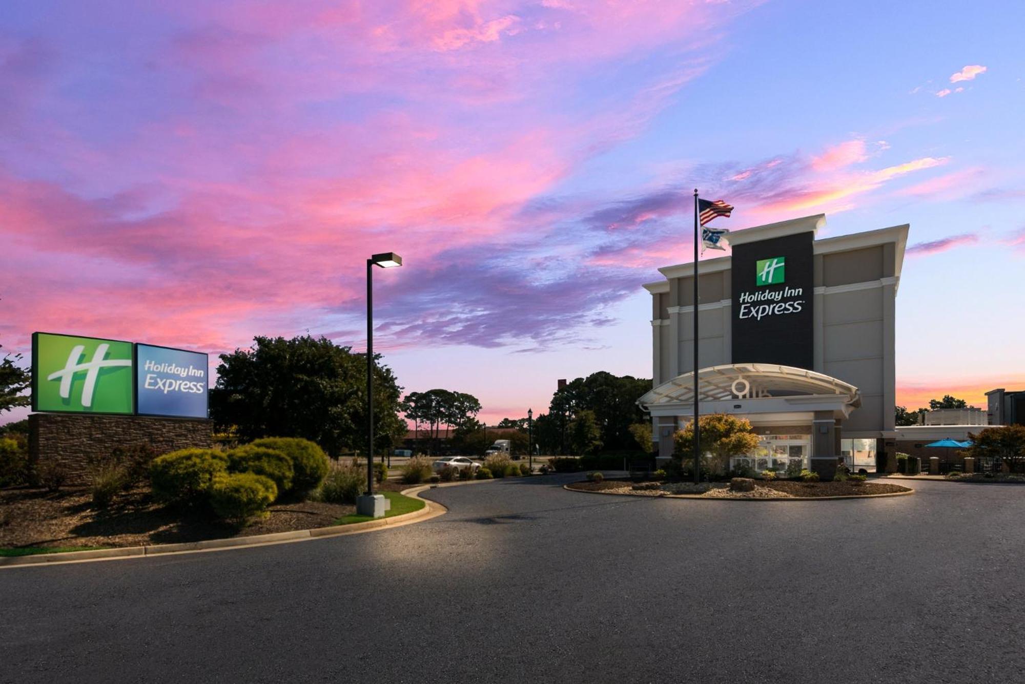 Holiday Inn Express Hotels- Hampton By Ihg Eksteriør billede