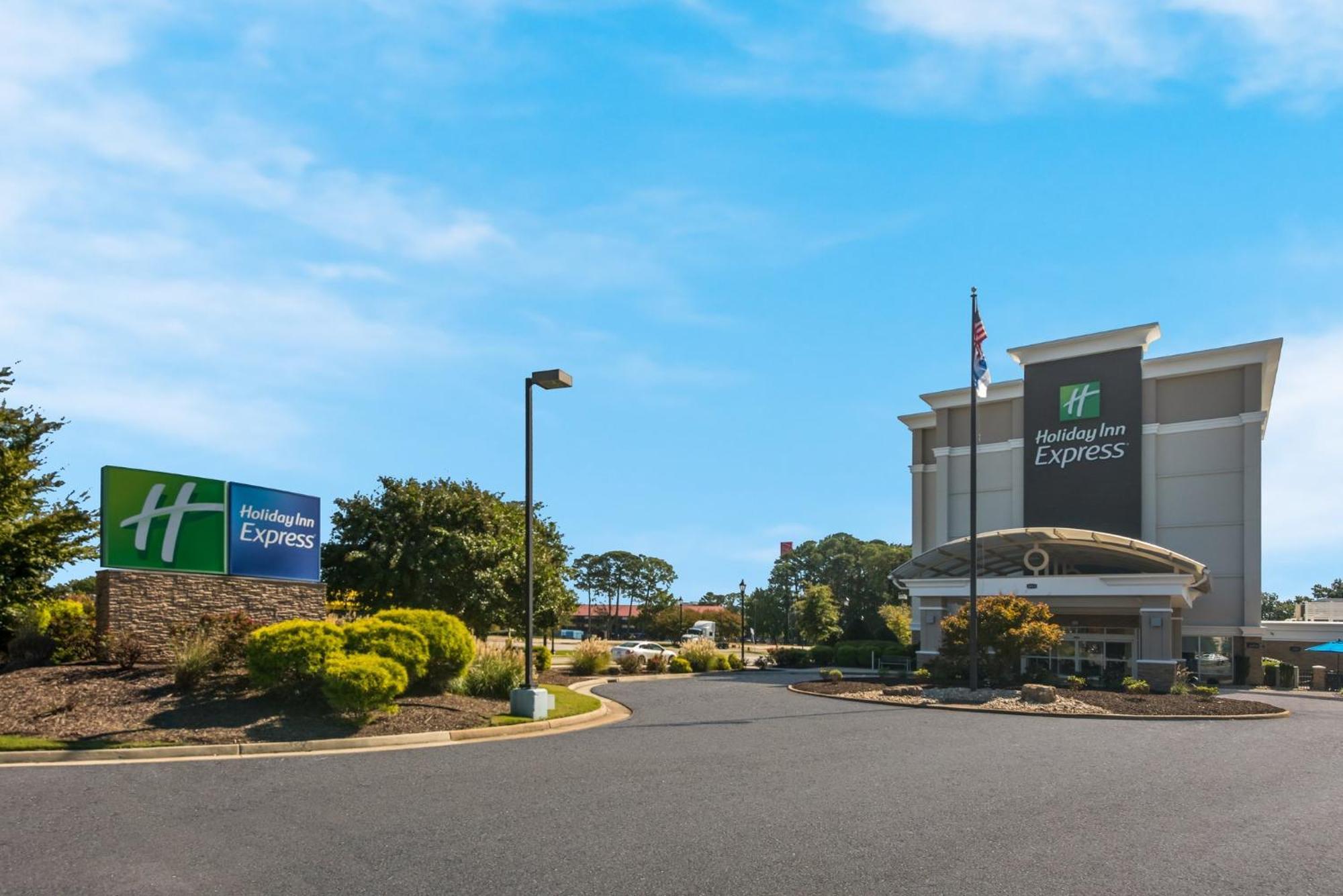 Holiday Inn Express Hotels- Hampton By Ihg Eksteriør billede