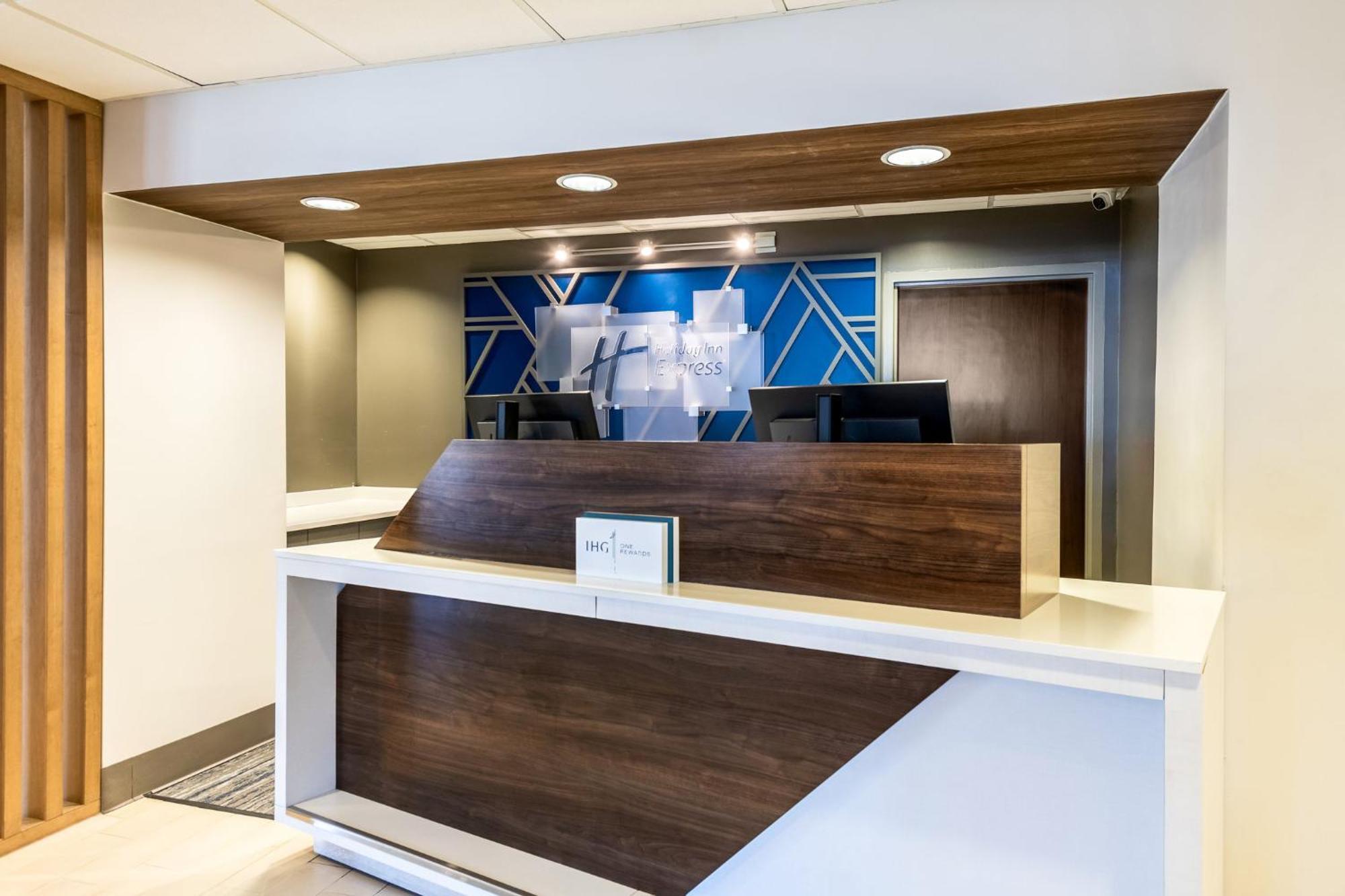 Holiday Inn Express Hotels- Hampton By Ihg Eksteriør billede