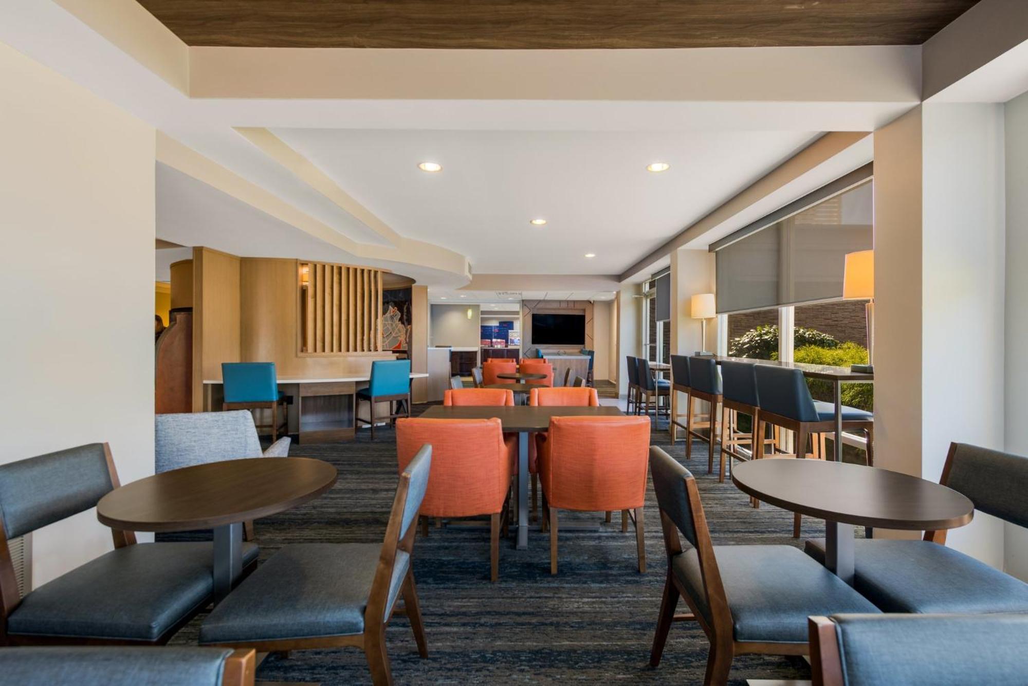 Holiday Inn Express Hotels- Hampton By Ihg Eksteriør billede