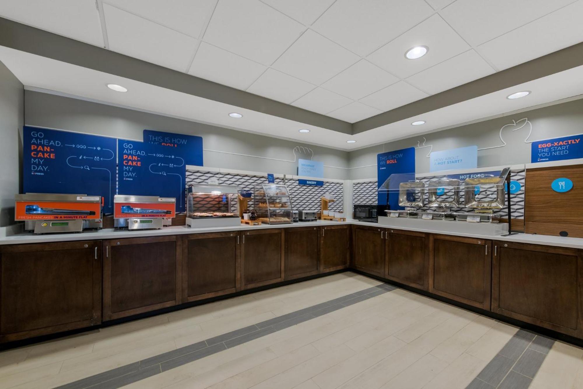 Holiday Inn Express Hotels- Hampton By Ihg Eksteriør billede