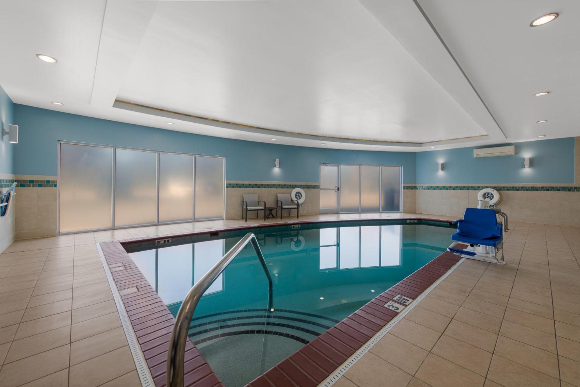Holiday Inn Express Hotels- Hampton By Ihg Eksteriør billede