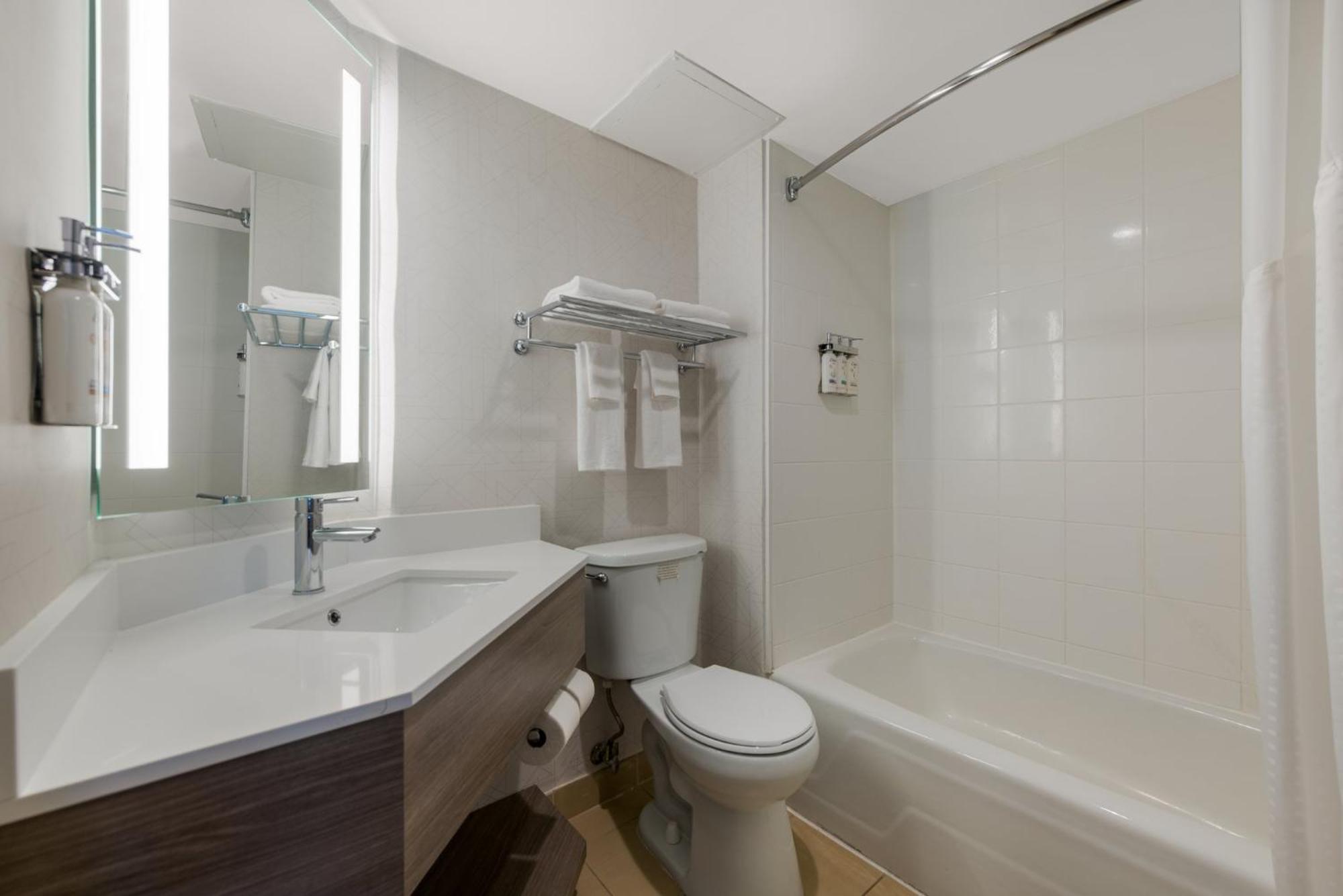 Holiday Inn Express Hotels- Hampton By Ihg Eksteriør billede